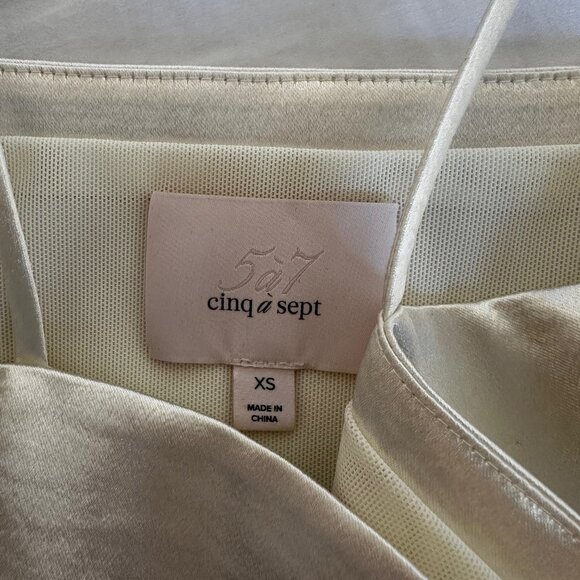 Cinq A Sept Textured Satin Crop Top In Gardenia White - Picture 8 of 10